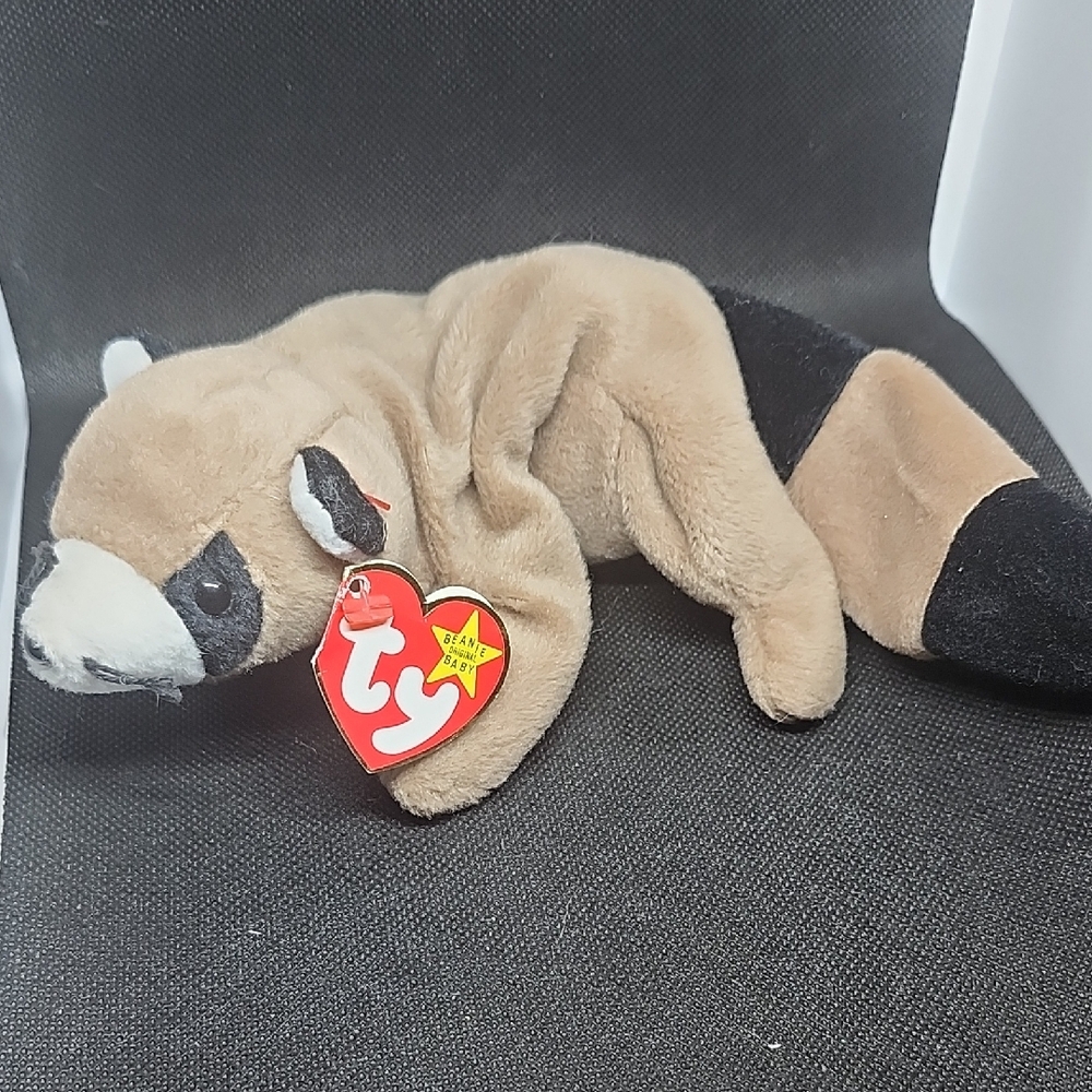 Ty Beanie Baby Raccoon Plush - Ringo